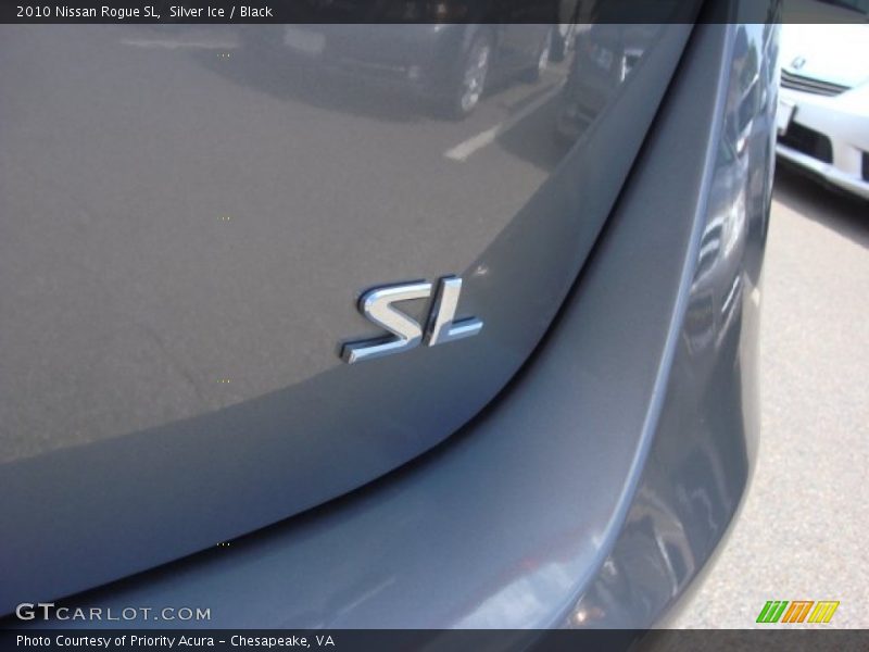 Silver Ice / Black 2010 Nissan Rogue SL