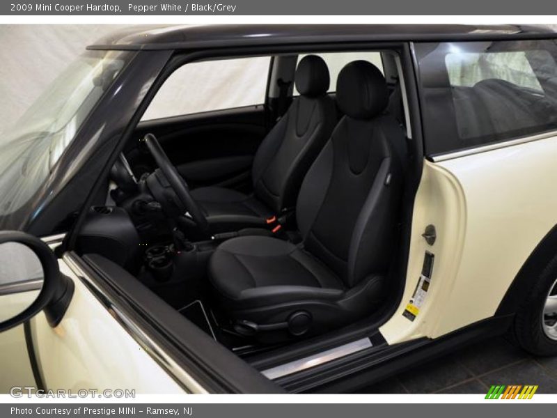 Pepper White / Black/Grey 2009 Mini Cooper Hardtop