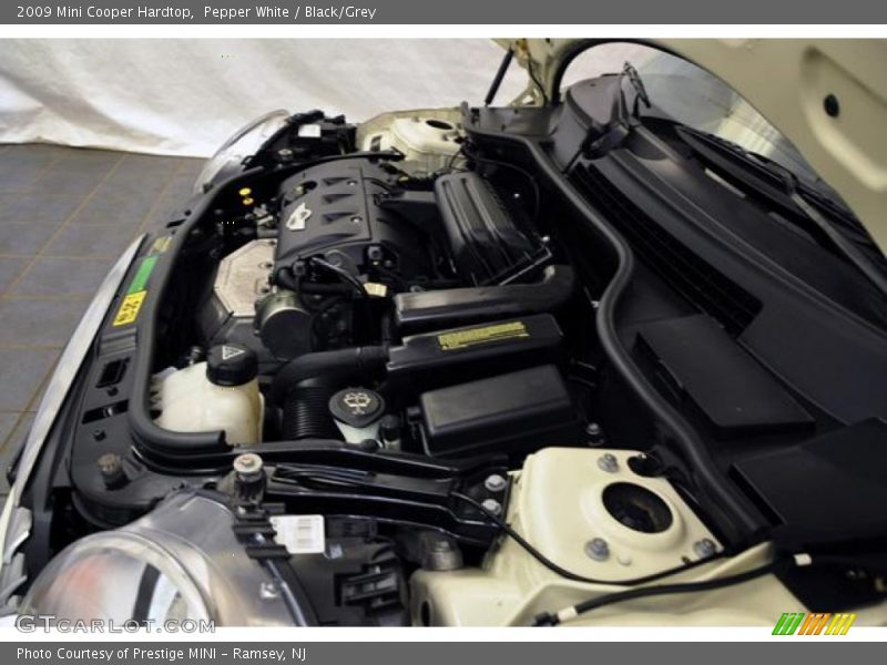 Pepper White / Black/Grey 2009 Mini Cooper Hardtop