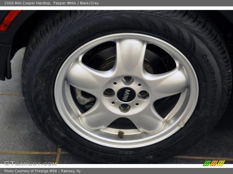 Pepper White / Black/Grey 2009 Mini Cooper Hardtop