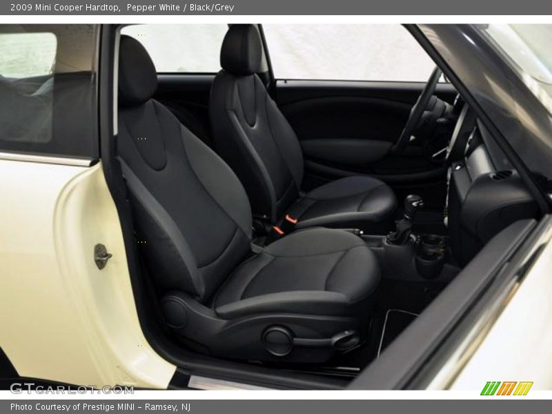 Pepper White / Black/Grey 2009 Mini Cooper Hardtop