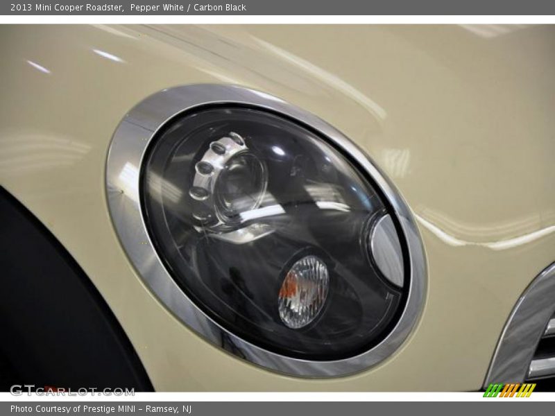 Pepper White / Carbon Black 2013 Mini Cooper Roadster