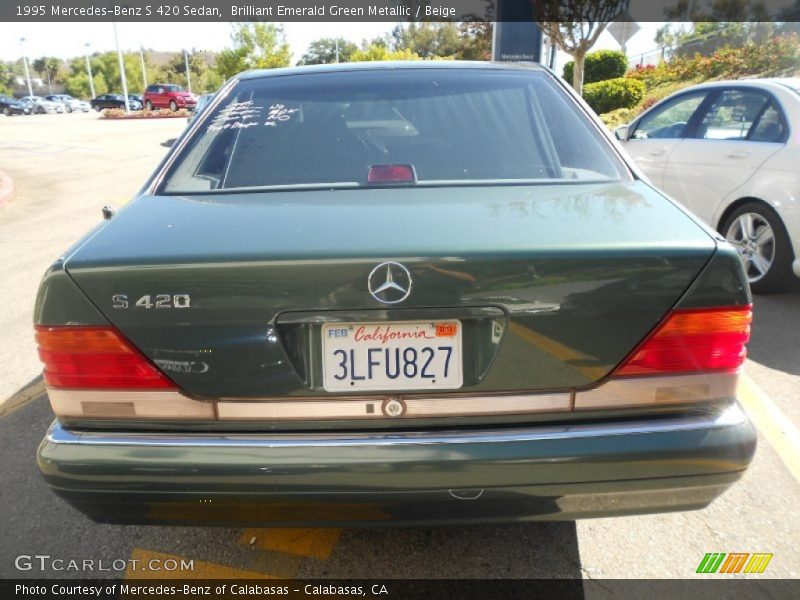 Brilliant Emerald Green Metallic / Beige 1995 Mercedes-Benz S 420 Sedan