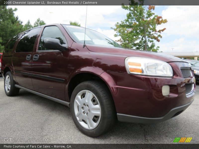 Front 3/4 View of 2006 Uplander LS