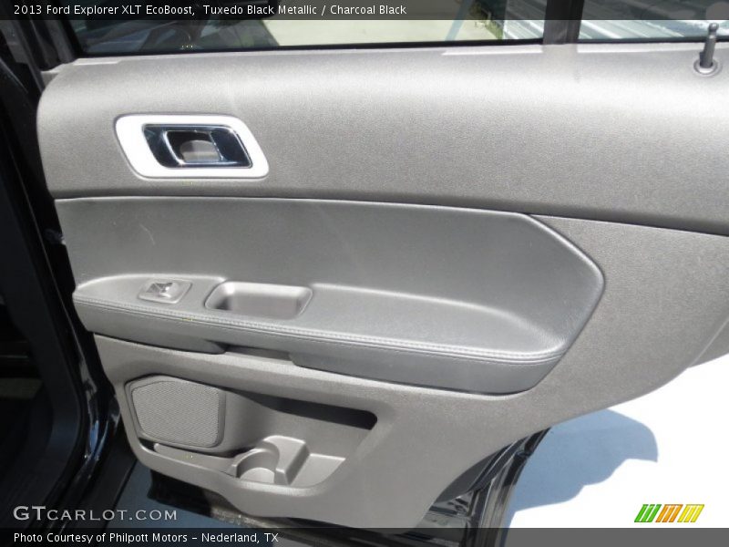 Tuxedo Black Metallic / Charcoal Black 2013 Ford Explorer XLT EcoBoost