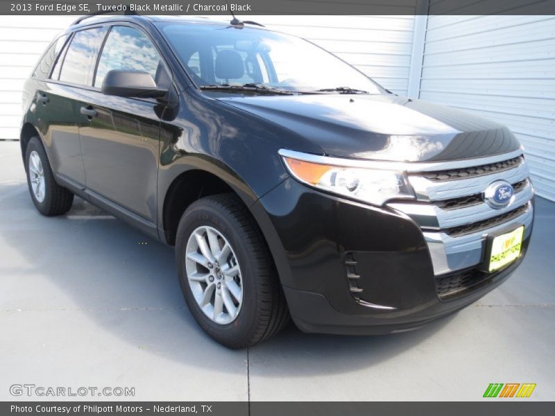 Tuxedo Black Metallic / Charcoal Black 2013 Ford Edge SE