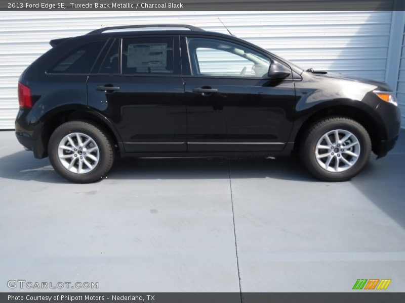 Tuxedo Black Metallic / Charcoal Black 2013 Ford Edge SE