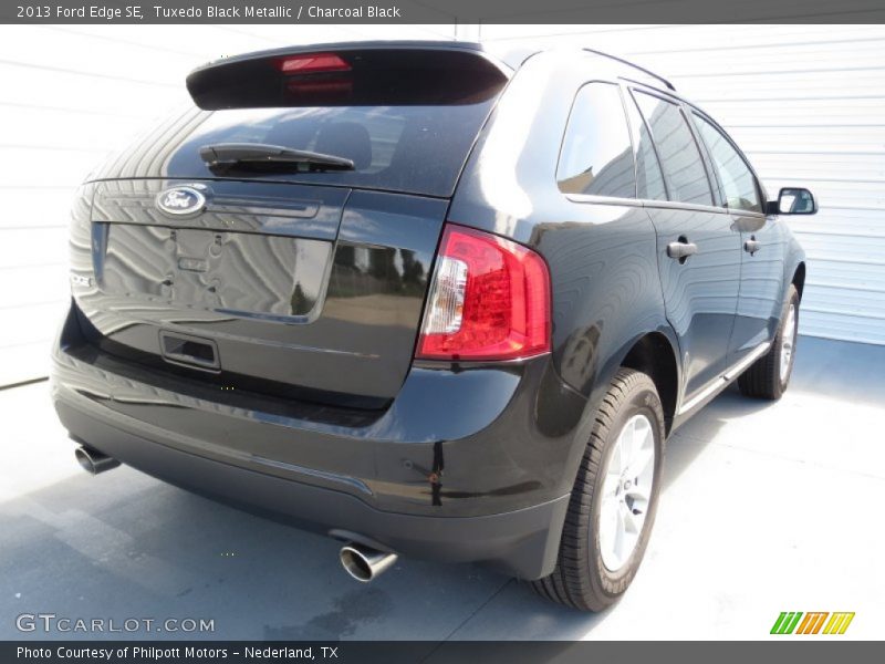 Tuxedo Black Metallic / Charcoal Black 2013 Ford Edge SE