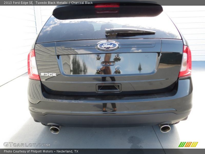 Tuxedo Black Metallic / Charcoal Black 2013 Ford Edge SE