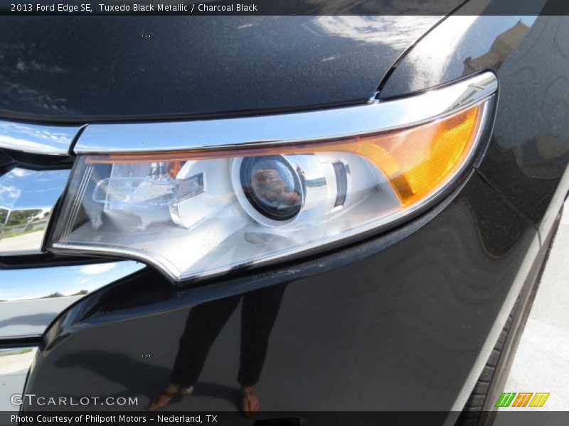 Tuxedo Black Metallic / Charcoal Black 2013 Ford Edge SE