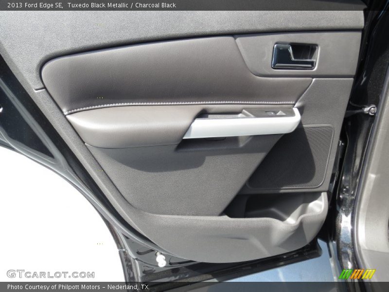 Tuxedo Black Metallic / Charcoal Black 2013 Ford Edge SE