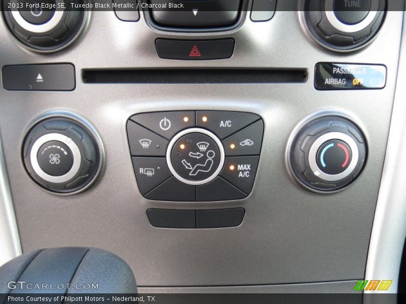 Tuxedo Black Metallic / Charcoal Black 2013 Ford Edge SE