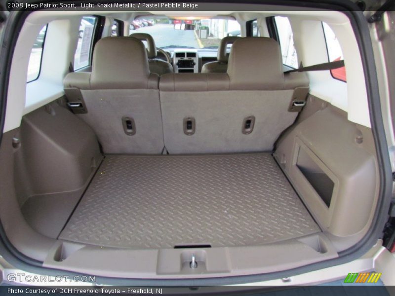 Light Khaki Metallic / Pastel Pebble Beige 2008 Jeep Patriot Sport