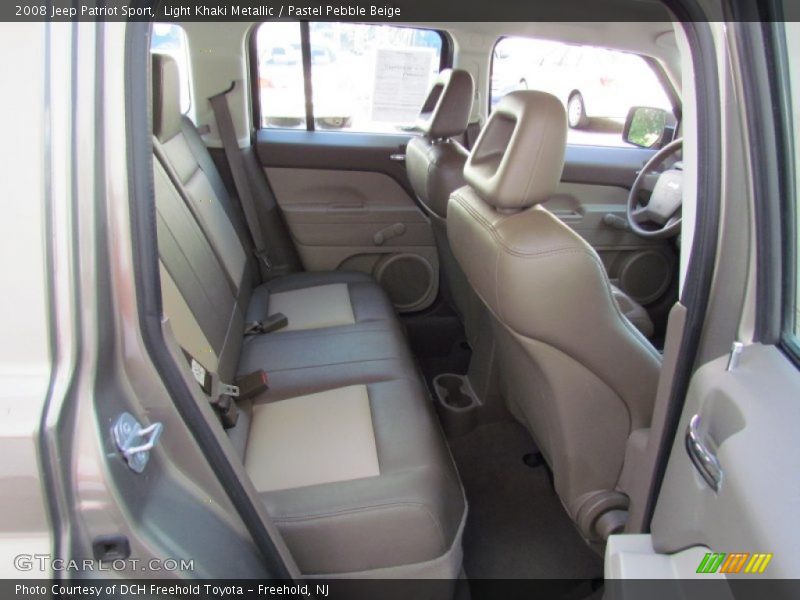Light Khaki Metallic / Pastel Pebble Beige 2008 Jeep Patriot Sport