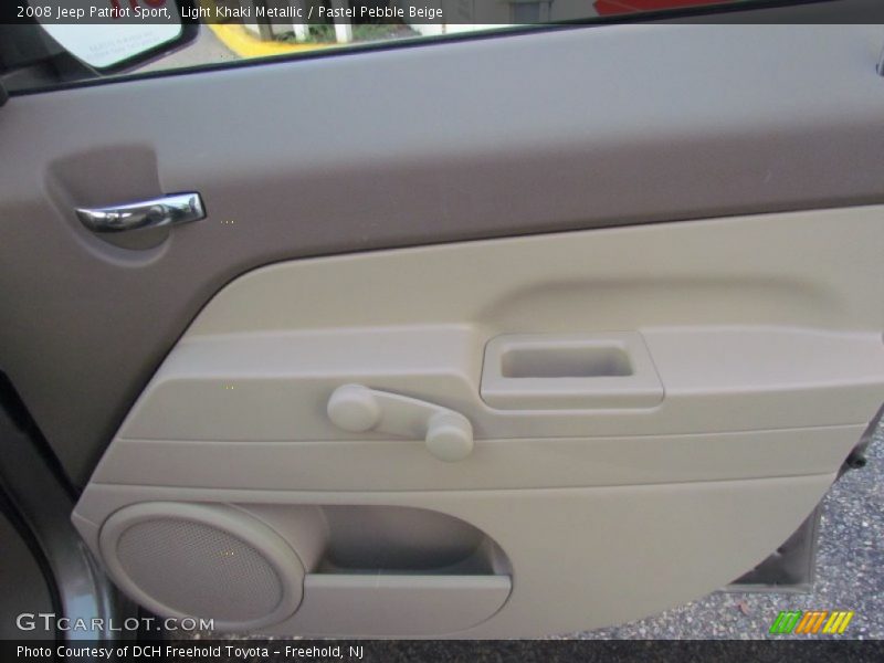 Light Khaki Metallic / Pastel Pebble Beige 2008 Jeep Patriot Sport