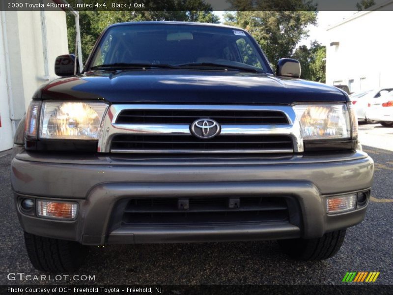 Black / Oak 2000 Toyota 4Runner Limited 4x4