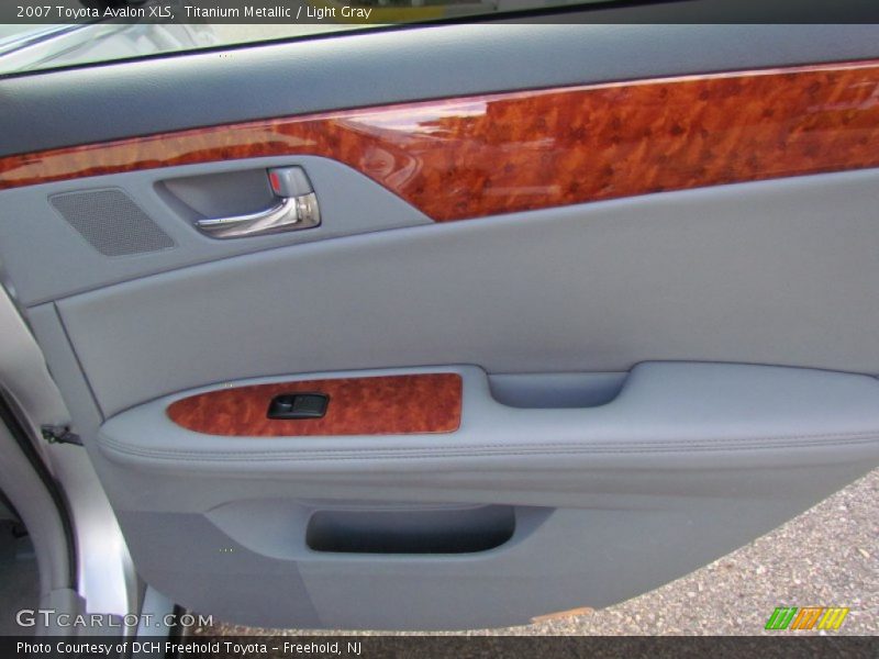 Titanium Metallic / Light Gray 2007 Toyota Avalon XLS