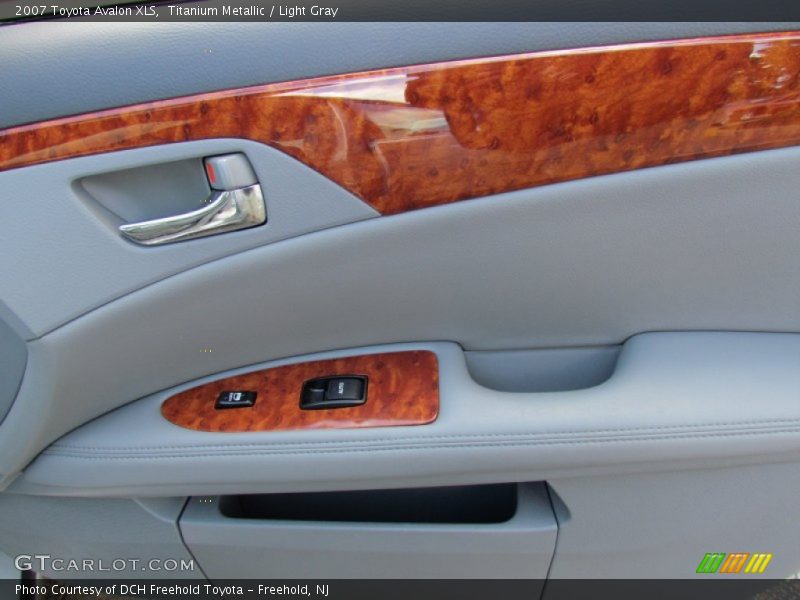 Titanium Metallic / Light Gray 2007 Toyota Avalon XLS