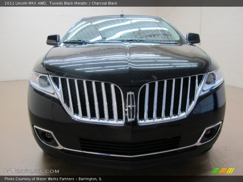 Tuxedo Black Metallic / Charcoal Black 2011 Lincoln MKX AWD
