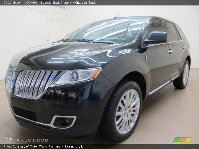 Tuxedo Black Metallic / Charcoal Black 2011 Lincoln MKX AWD