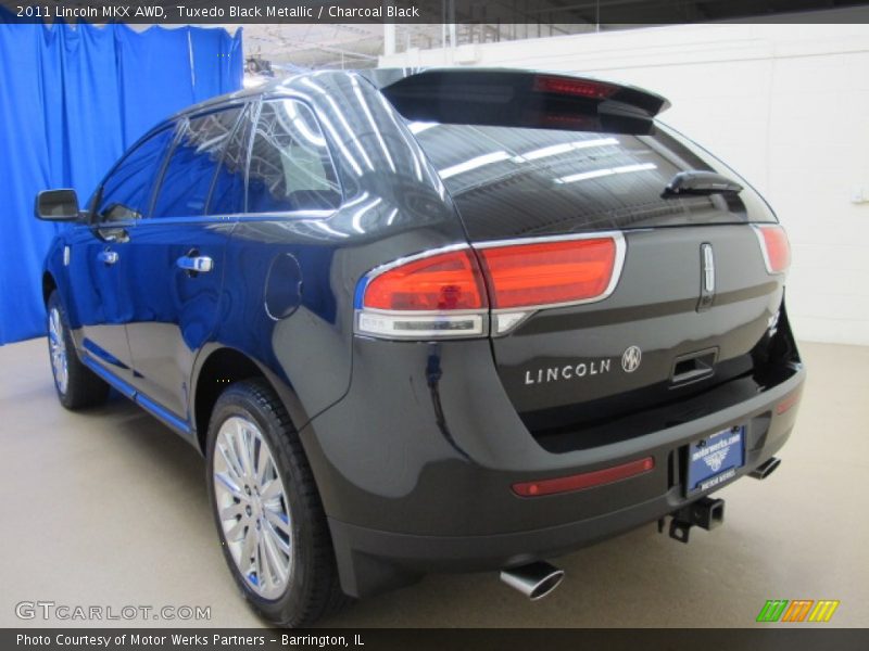 Tuxedo Black Metallic / Charcoal Black 2011 Lincoln MKX AWD