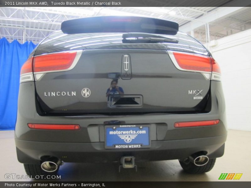 Tuxedo Black Metallic / Charcoal Black 2011 Lincoln MKX AWD