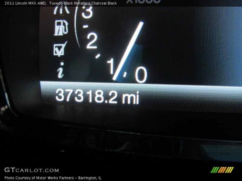 Tuxedo Black Metallic / Charcoal Black 2011 Lincoln MKX AWD