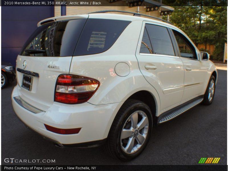 Arctic White / Black 2010 Mercedes-Benz ML 350 4Matic