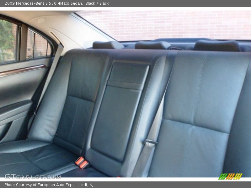 Black / Black 2009 Mercedes-Benz S 550 4Matic Sedan