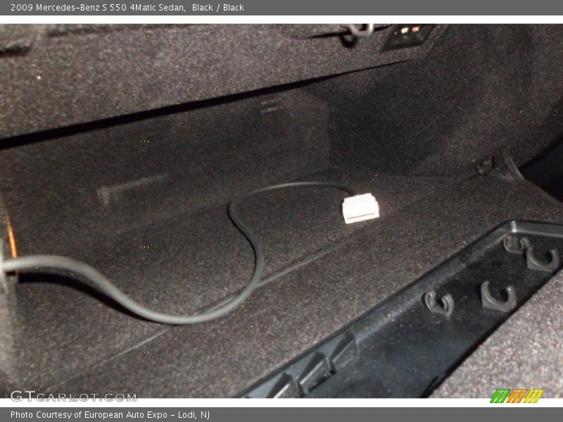 Black / Black 2009 Mercedes-Benz S 550 4Matic Sedan