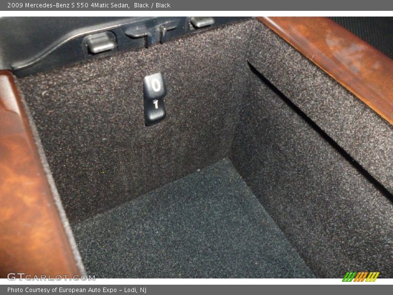Black / Black 2009 Mercedes-Benz S 550 4Matic Sedan
