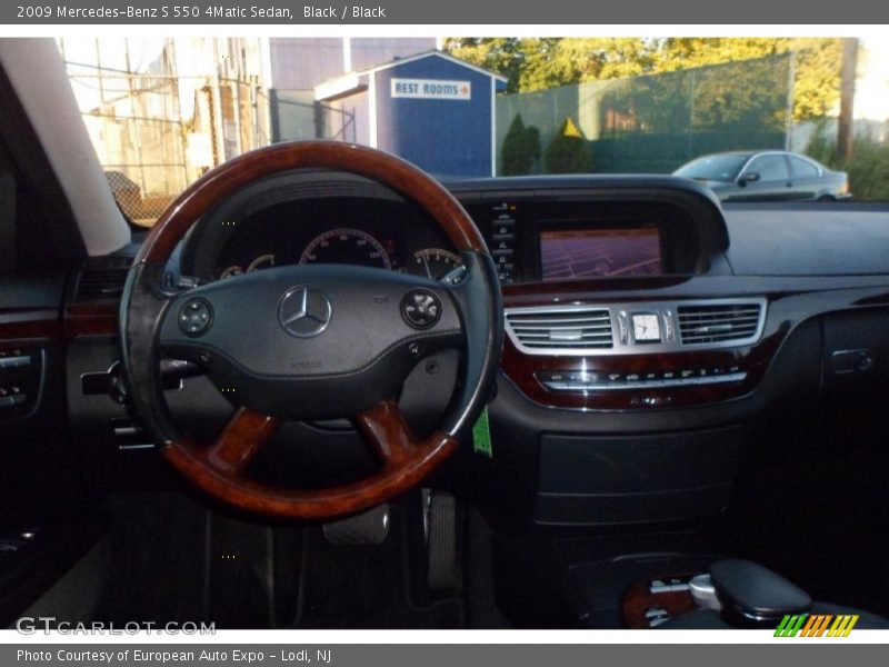 Black / Black 2009 Mercedes-Benz S 550 4Matic Sedan