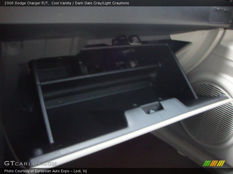 Cool Vanilla / Dark Slate Gray/Light Graystone 2006 Dodge Charger R/T
