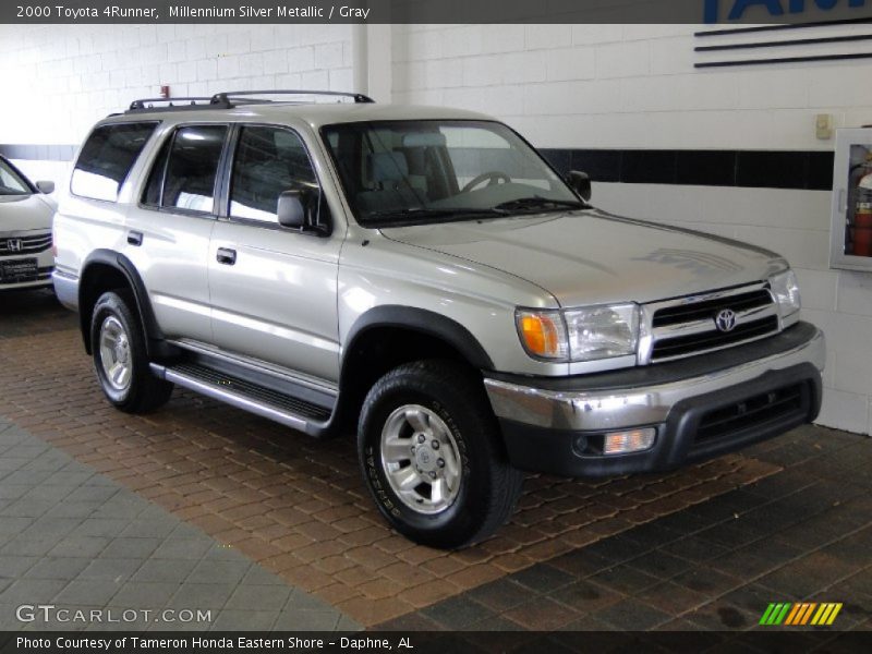 Millennium Silver Metallic / Gray 2000 Toyota 4Runner