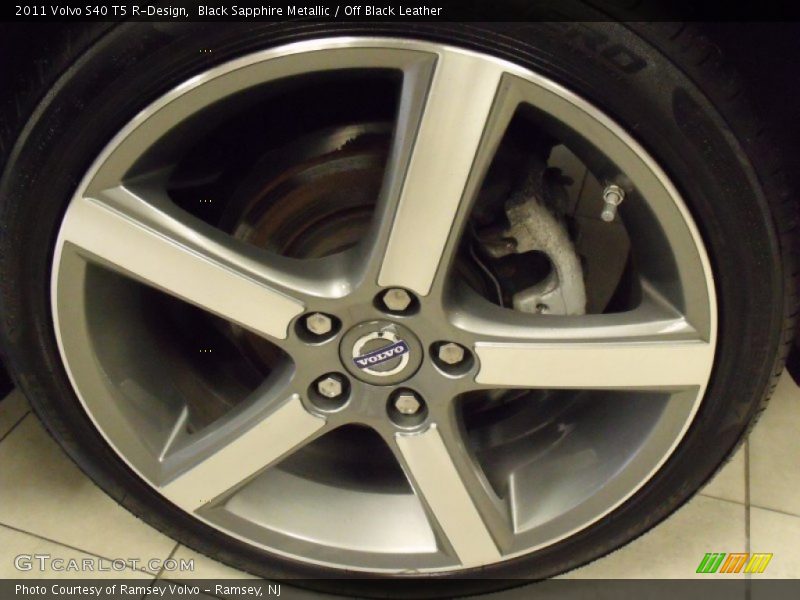 Black Sapphire Metallic / Off Black Leather 2011 Volvo S40 T5 R-Design