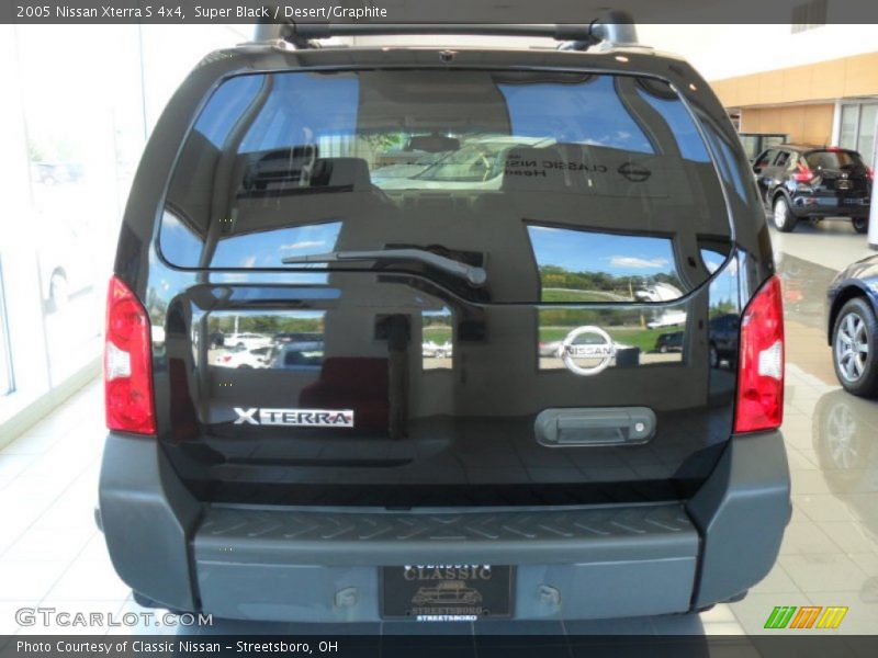 Super Black / Desert/Graphite 2005 Nissan Xterra S 4x4