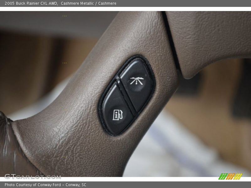 Cashmere Metallic / Cashmere 2005 Buick Rainier CXL AWD