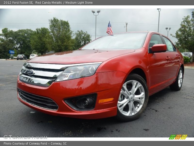 Front 3/4 View of 2012 Fusion SE
