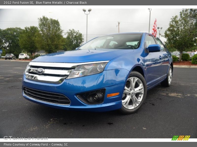Front 3/4 View of 2012 Fusion SE