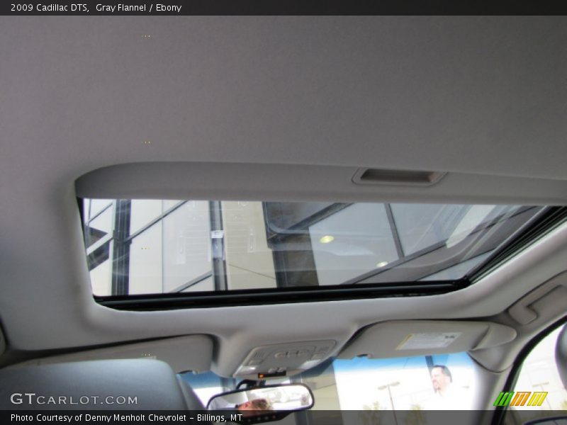 Sunroof of 2009 DTS 