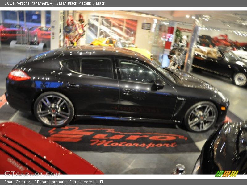 Basalt Black Metallic / Black 2011 Porsche Panamera 4