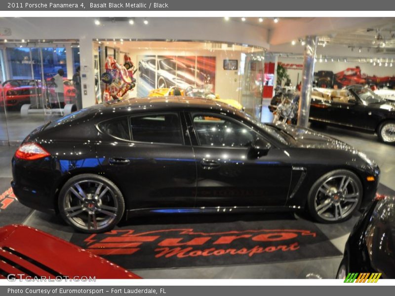 Basalt Black Metallic / Black 2011 Porsche Panamera 4