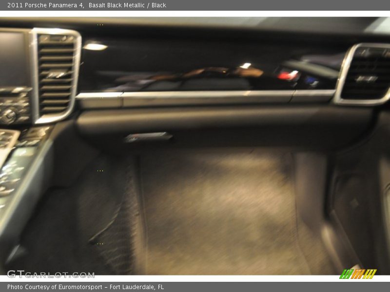 Basalt Black Metallic / Black 2011 Porsche Panamera 4