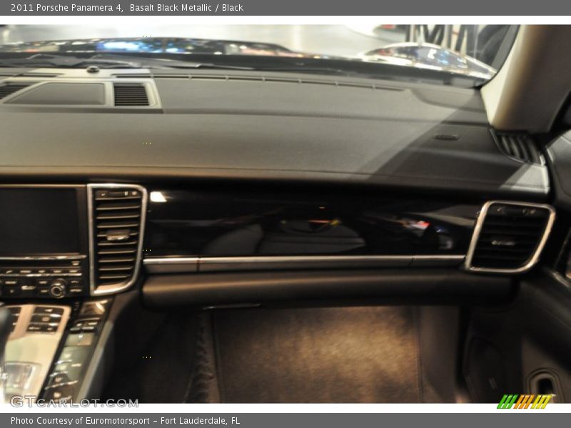 Basalt Black Metallic / Black 2011 Porsche Panamera 4