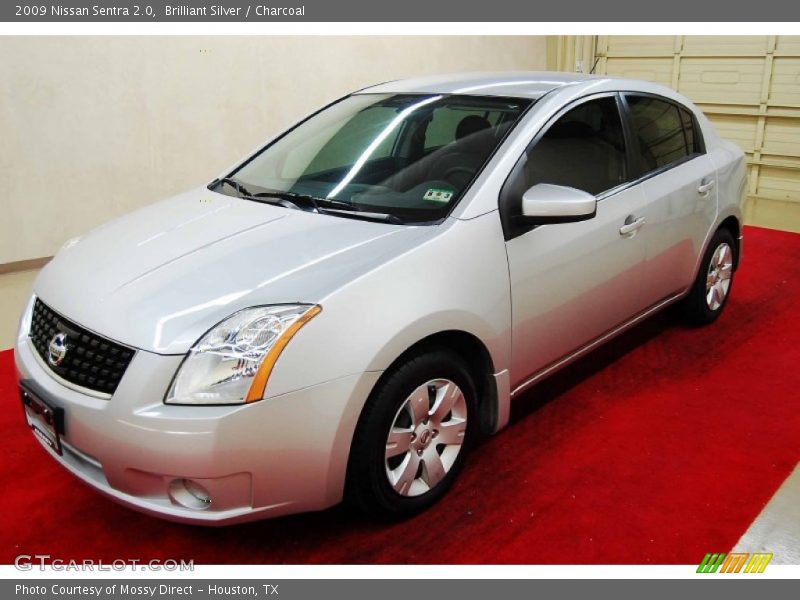 Brilliant Silver / Charcoal 2009 Nissan Sentra 2.0