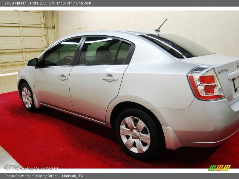 Brilliant Silver / Charcoal 2009 Nissan Sentra 2.0