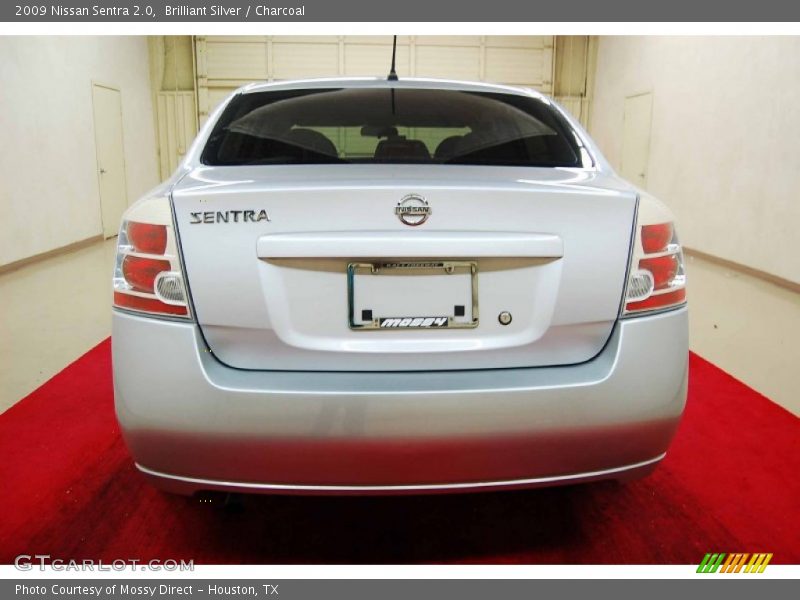 Brilliant Silver / Charcoal 2009 Nissan Sentra 2.0