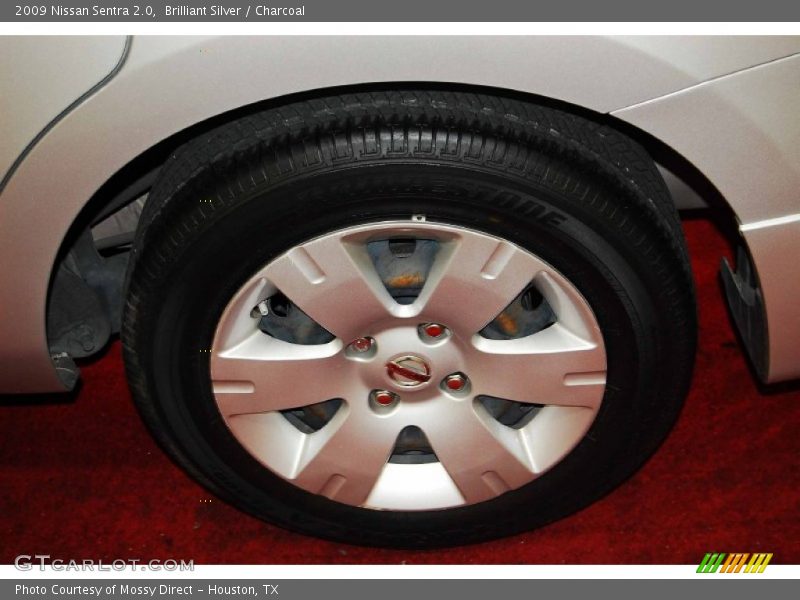 Brilliant Silver / Charcoal 2009 Nissan Sentra 2.0