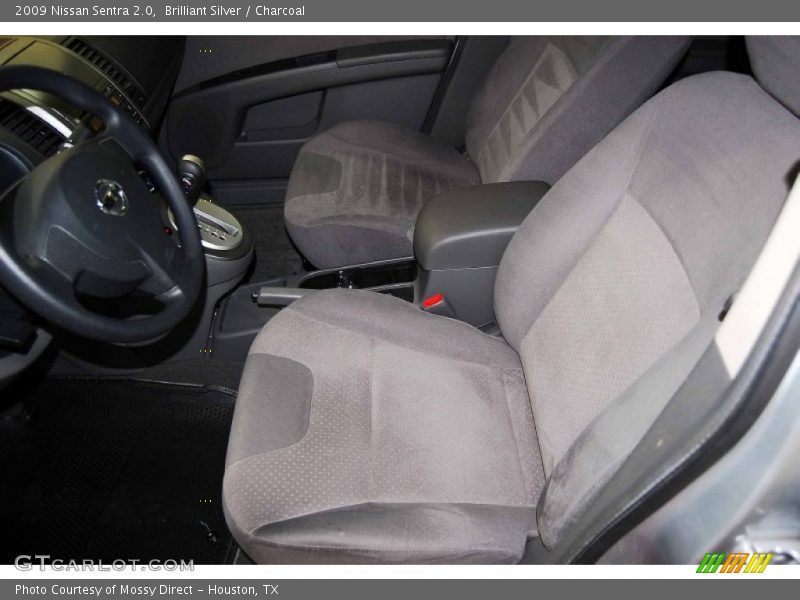 Brilliant Silver / Charcoal 2009 Nissan Sentra 2.0