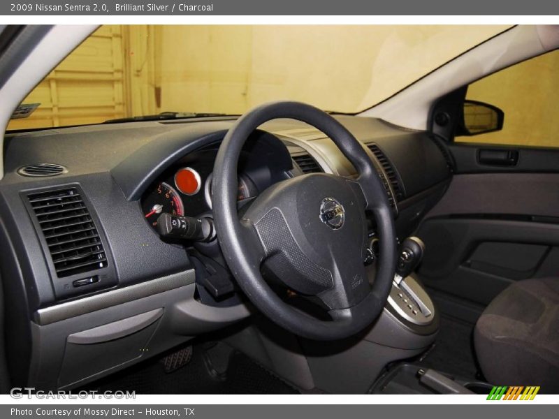 Brilliant Silver / Charcoal 2009 Nissan Sentra 2.0